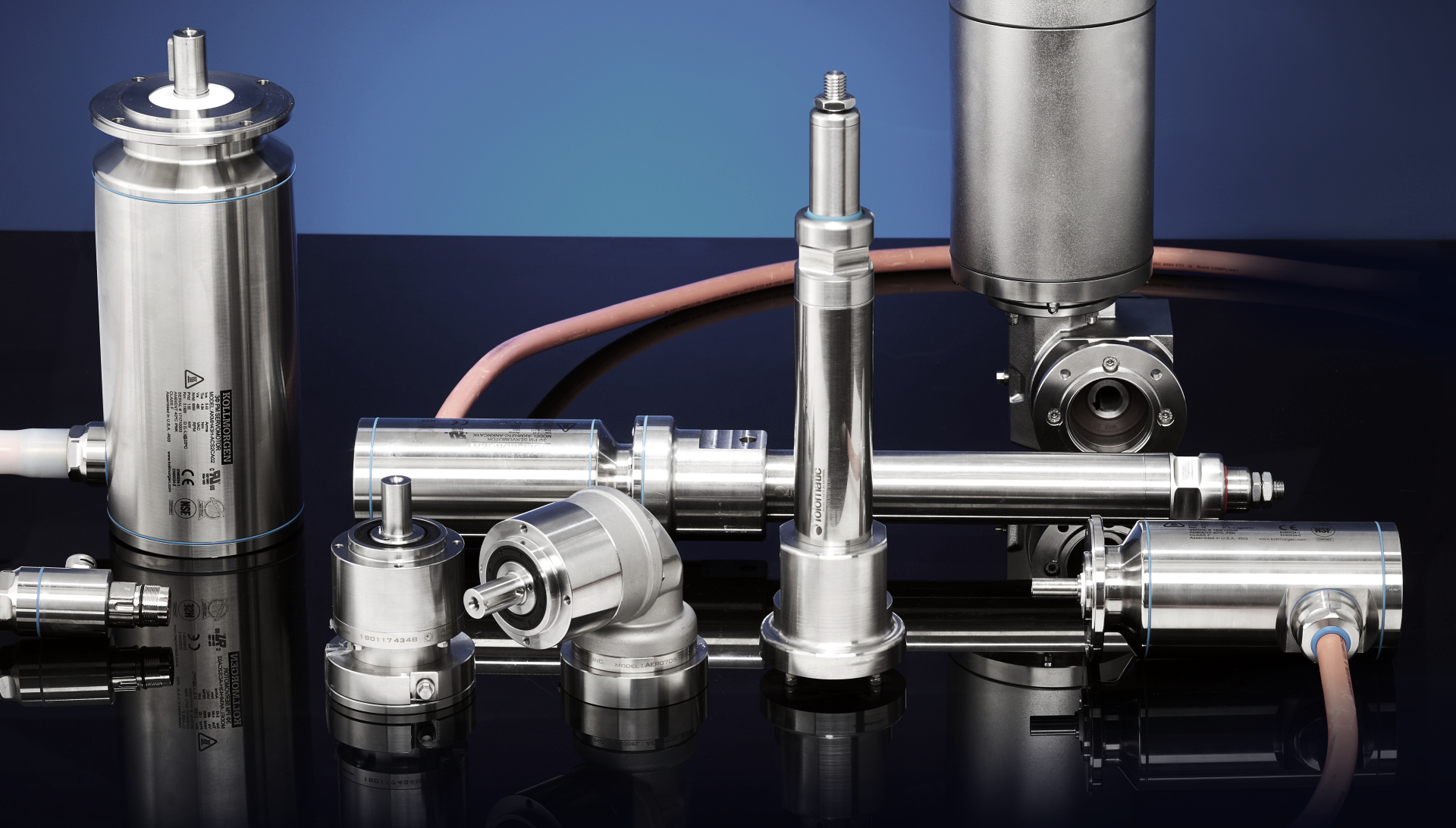 Topbillede med hygiejnisk designede, blanke aktuatorer og motorer