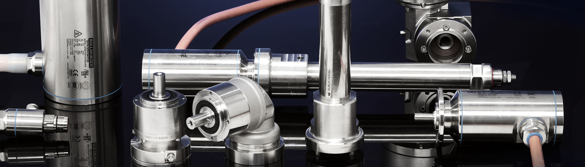 Topbillede med hygiejnisk designede, blanke aktuatorer og motorer