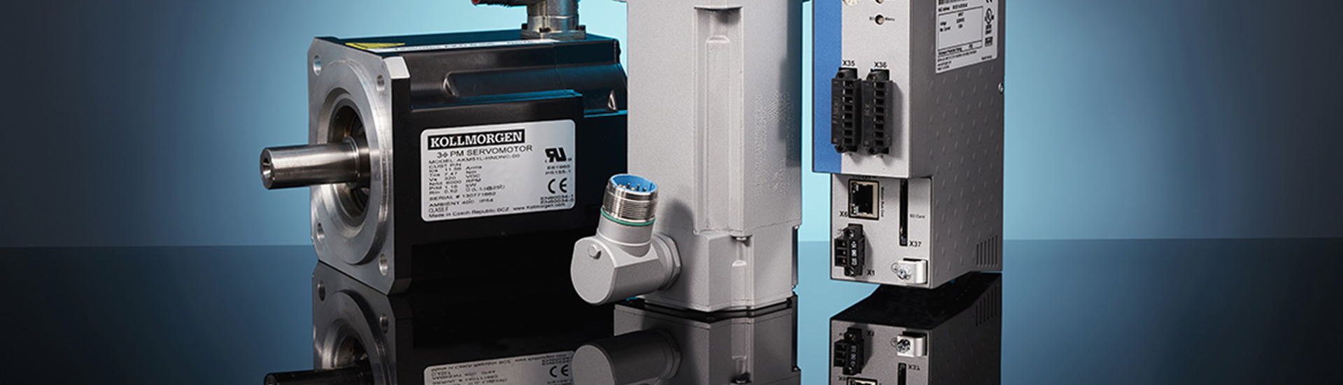 Topbillede med to motorer og et drev